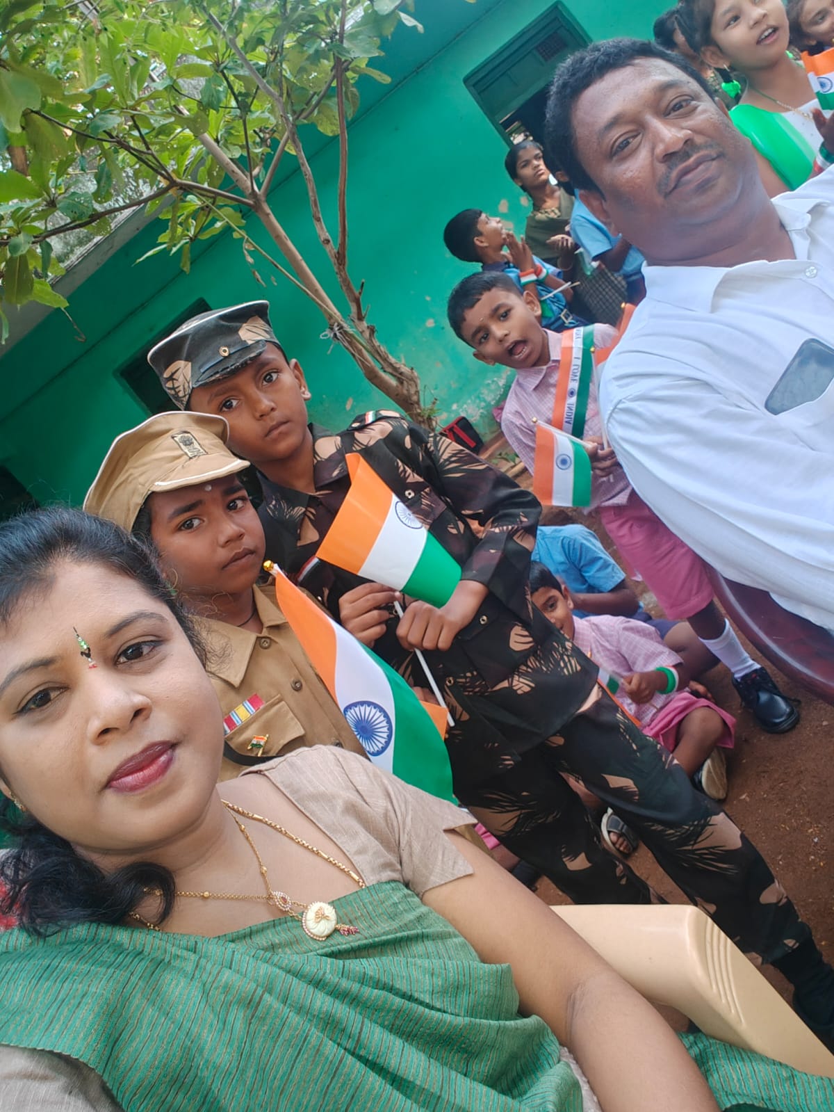 Vasavi Foundation – participated as Chief Guest  of independence day lead by Smt. Shwetha Ganjam, Global Secretary